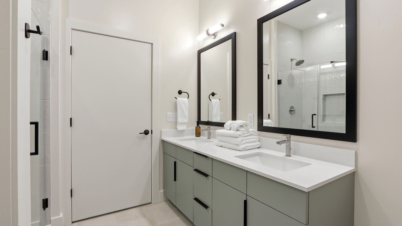 Photo of Bathroom in Metropolitan
