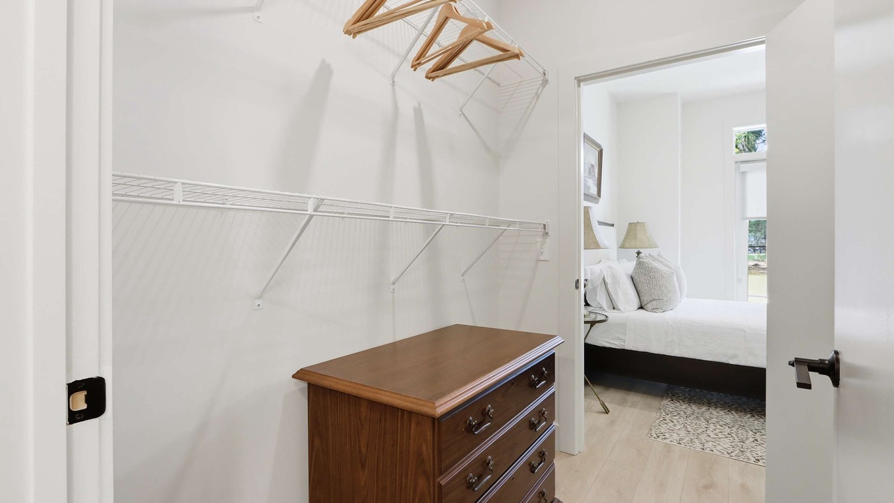 Photo of Bedroom in Metropolitan