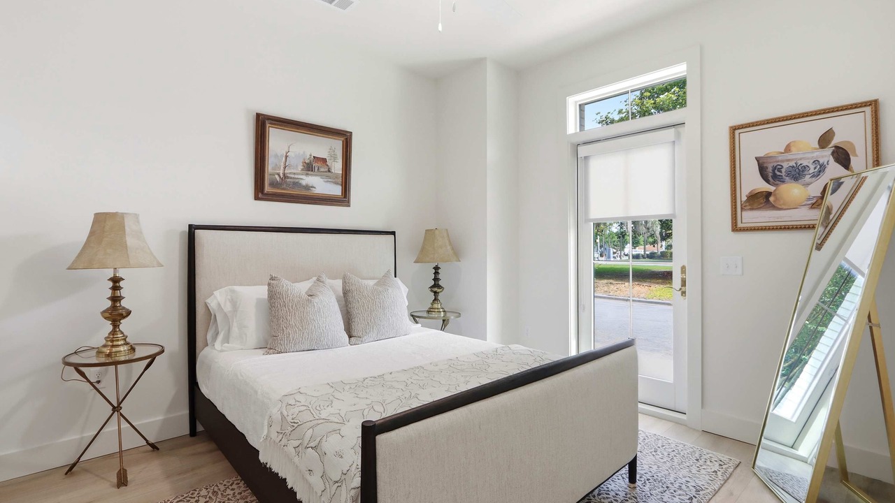 Photo of Bedroom in Metropolitan