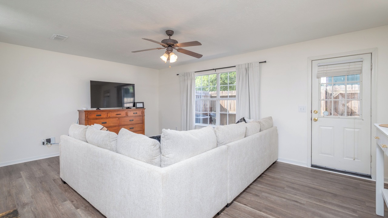 Photo of Livingroom in Starkville