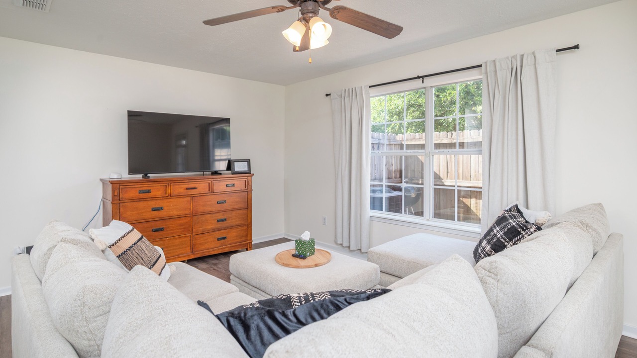 Photo of Livingroom in Starkville