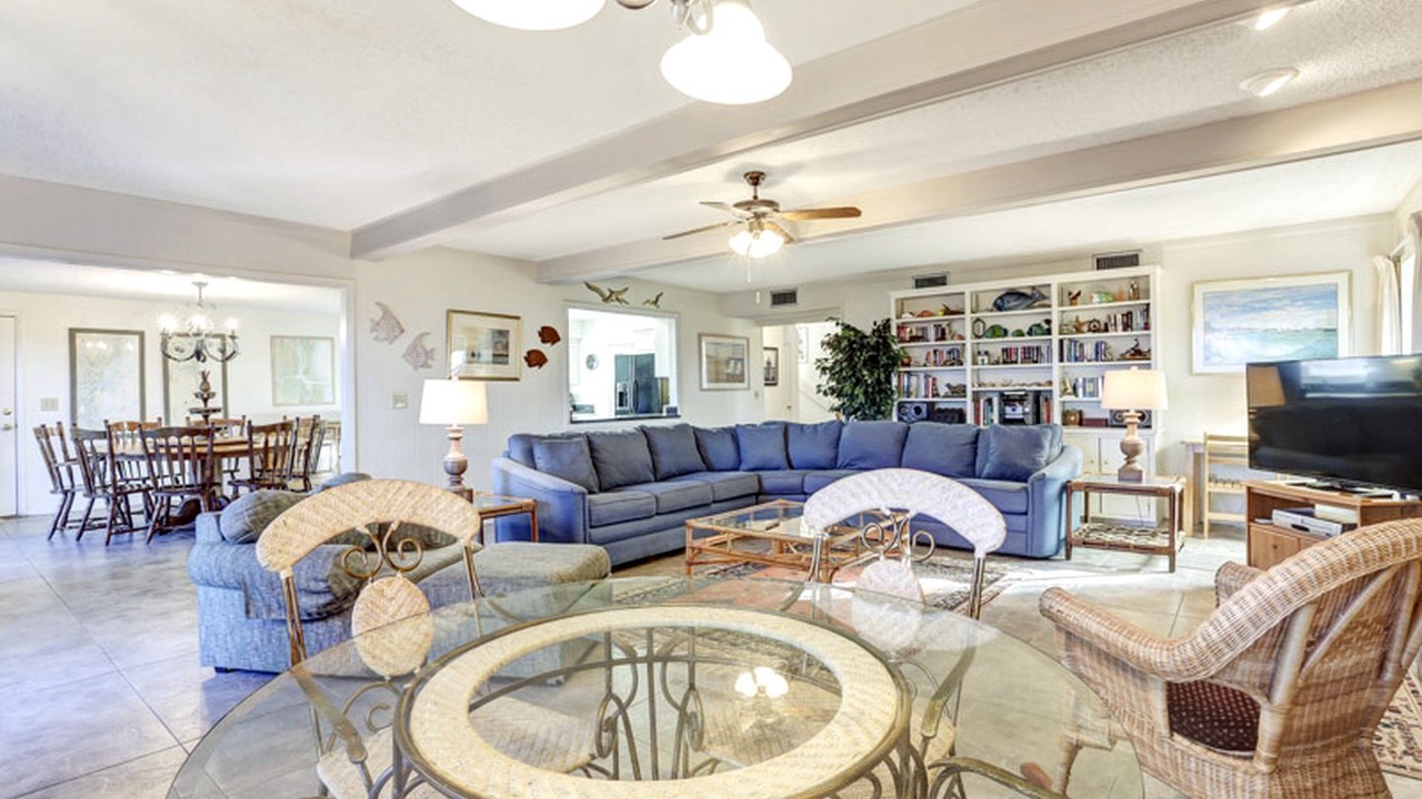 Photo of Livingroom in Fernandina Beach