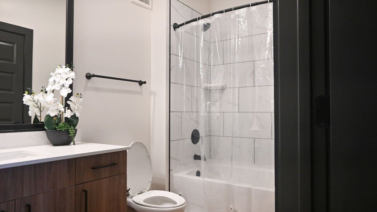 Photo of Bathroom in East Side
