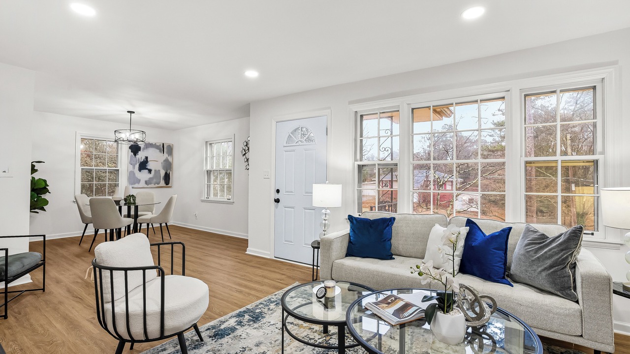 Photo of Livingroom in North Decatur