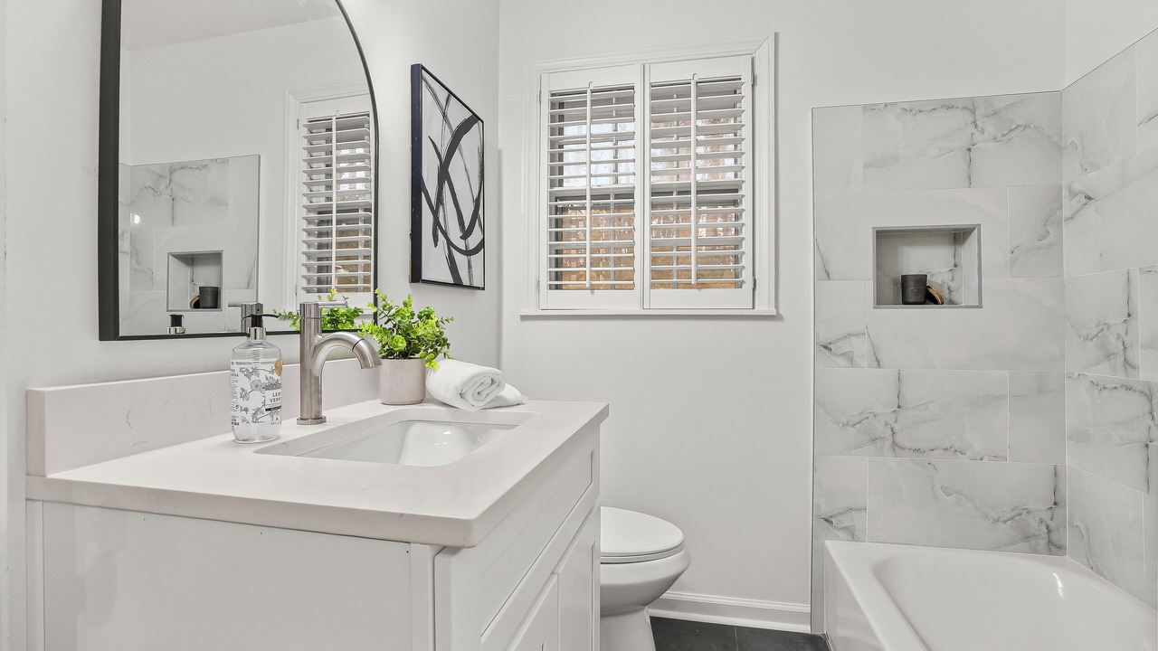 Photo of Bathroom in North Decatur