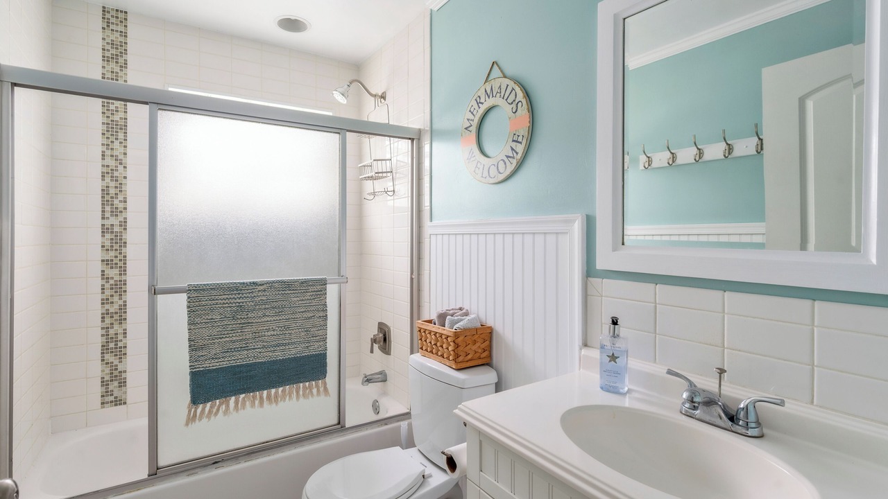Photo of Bathroom in Beau Rivage Shores