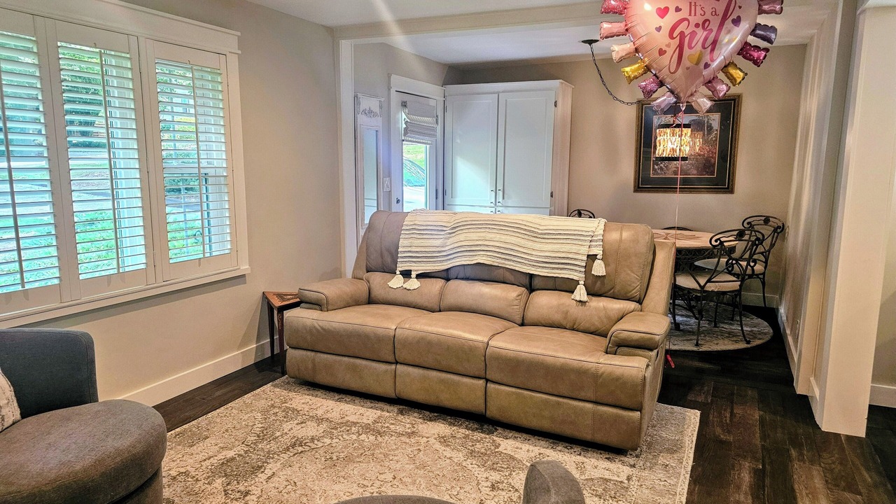 Photo of Livingroom in North Decatur