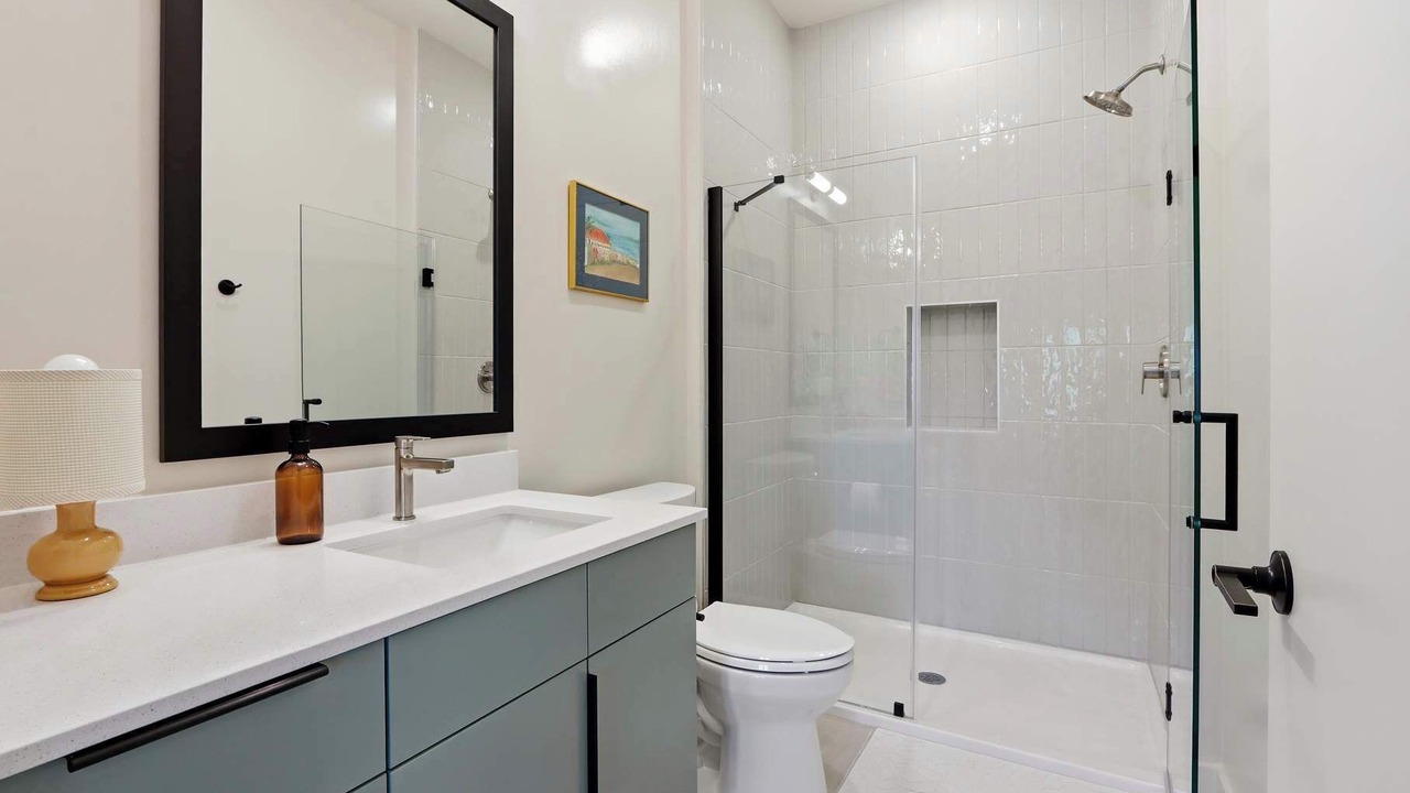 Photo of Bathroom in Metropolitan