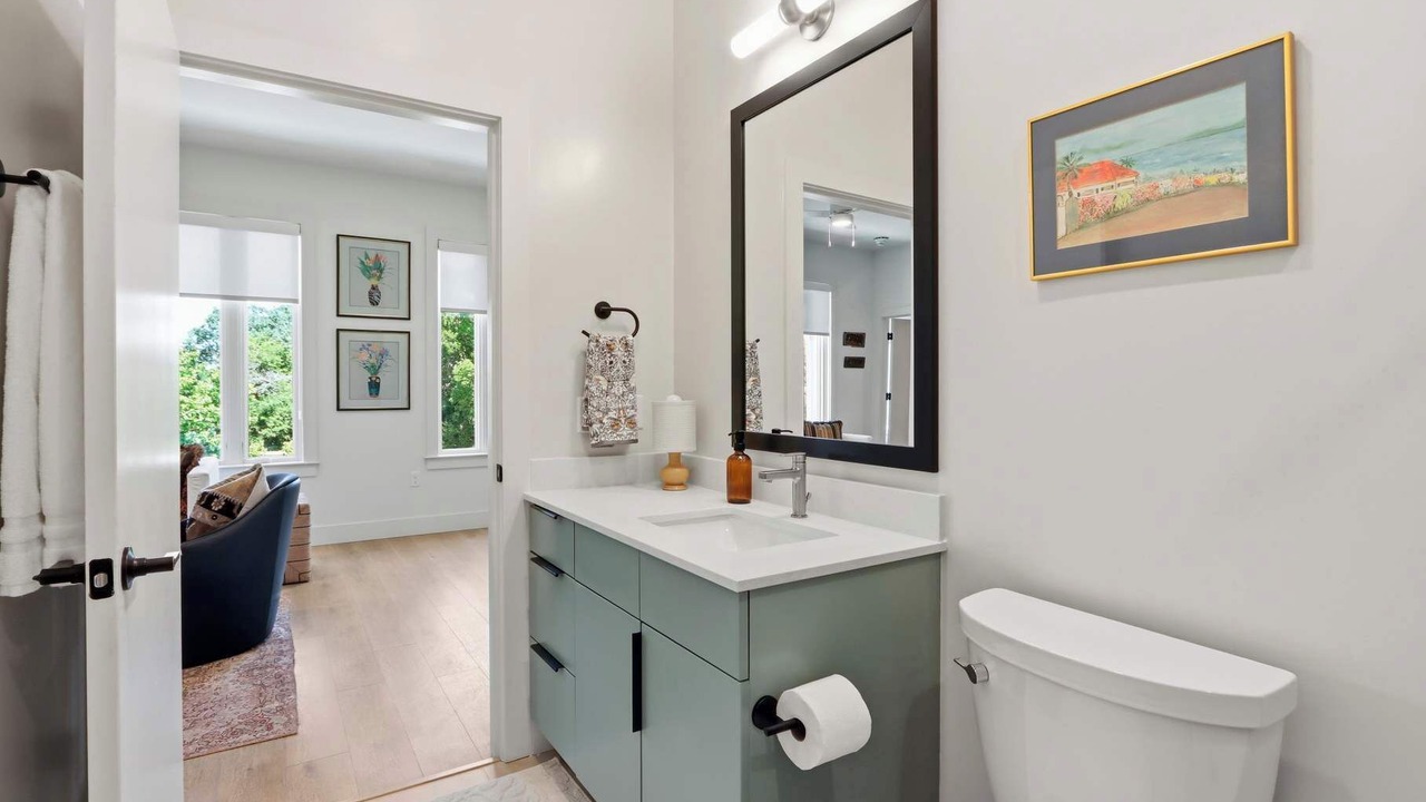 Photo of Bathroom in Metropolitan