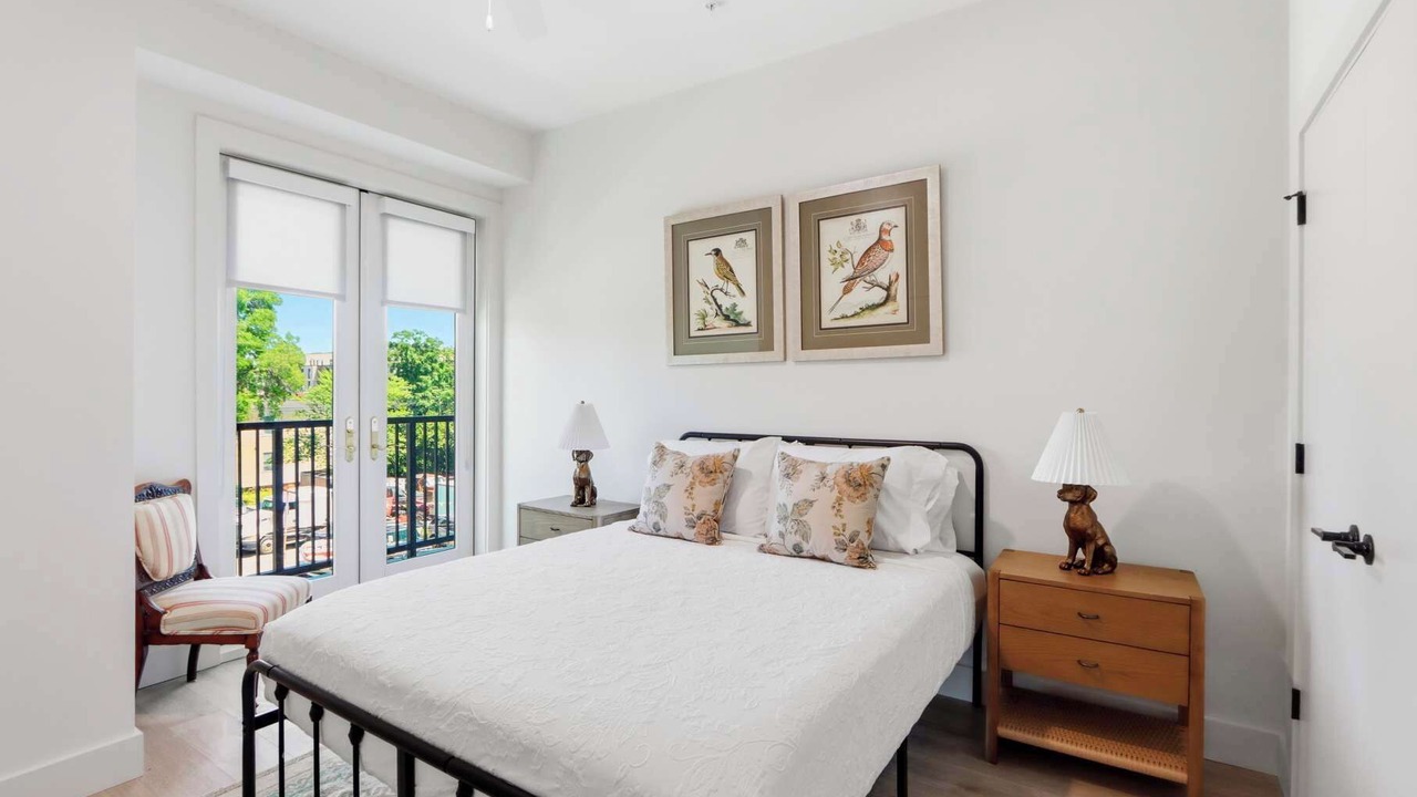 Photo of Bedroom in Metropolitan