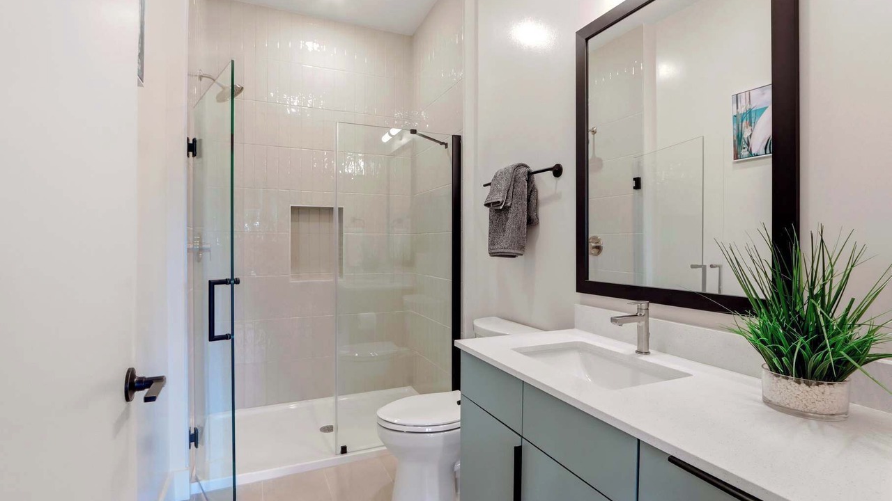 Photo of Bathroom in Metropolitan