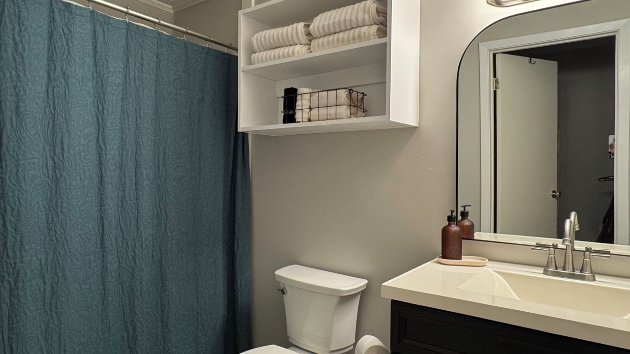 Photo of Bathroom in Sondheimer