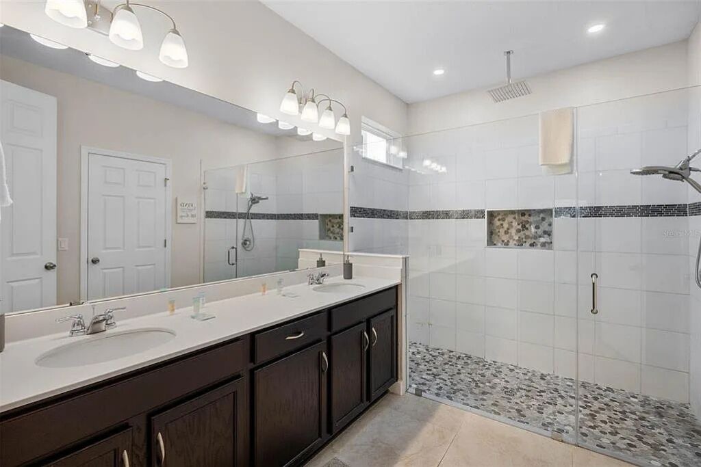Photo of Bathroom in Four Corners