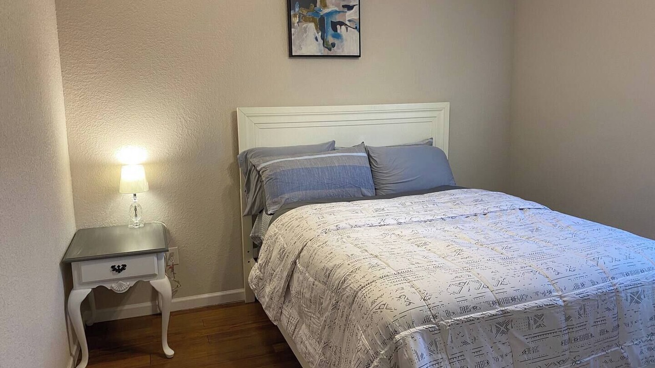 Photo of Bedroom in Thousand Oaks