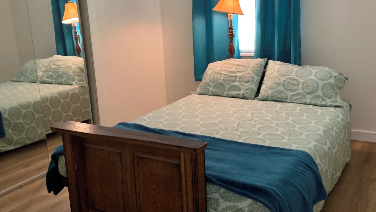 Photo of Bedroom in Blountstown