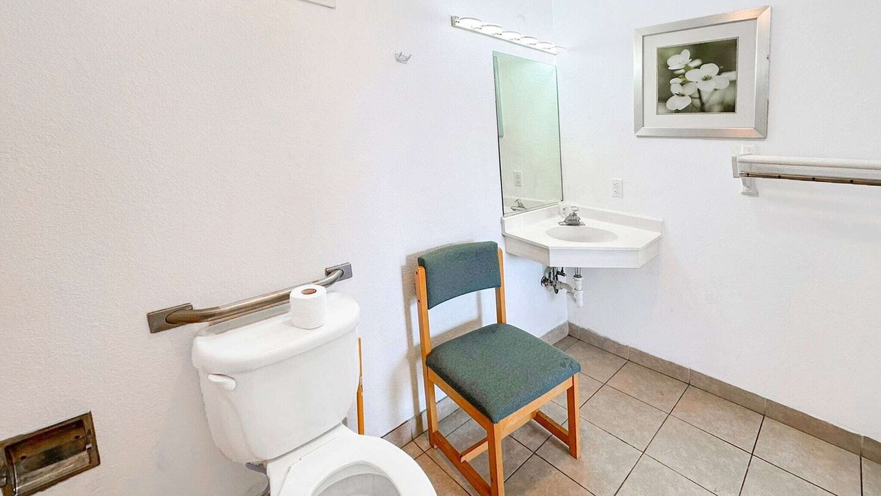 Photo of Bathroom in Albany