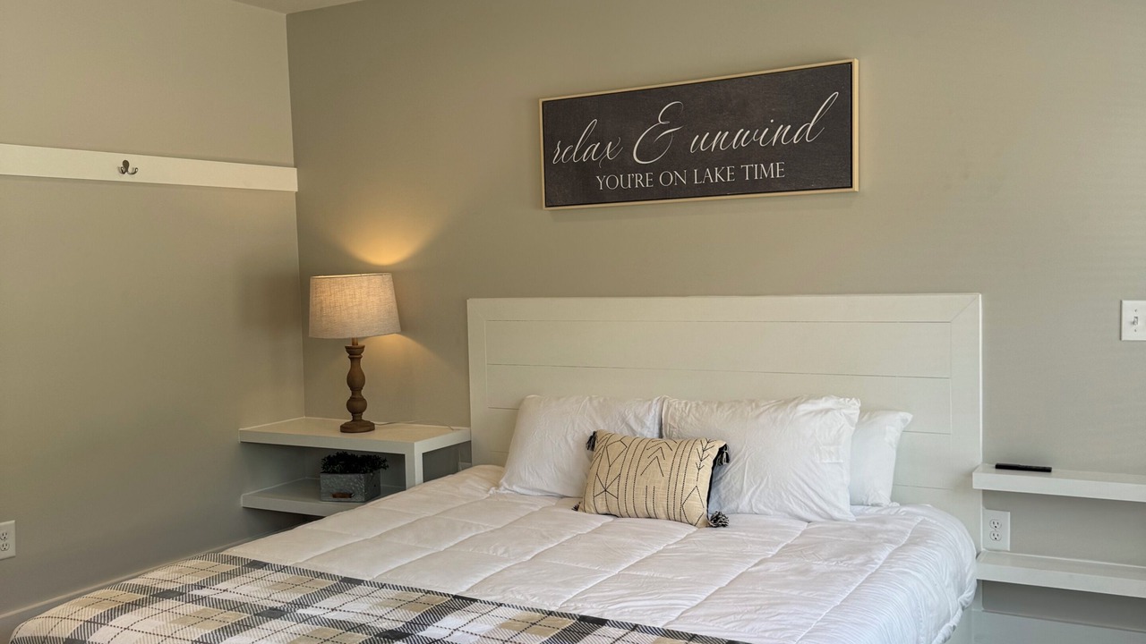 Photo of Bedroom in Alexander City