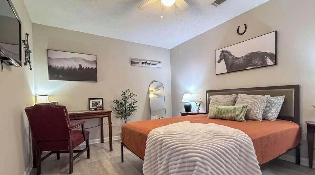 Photo of Bedroom in Hinesville