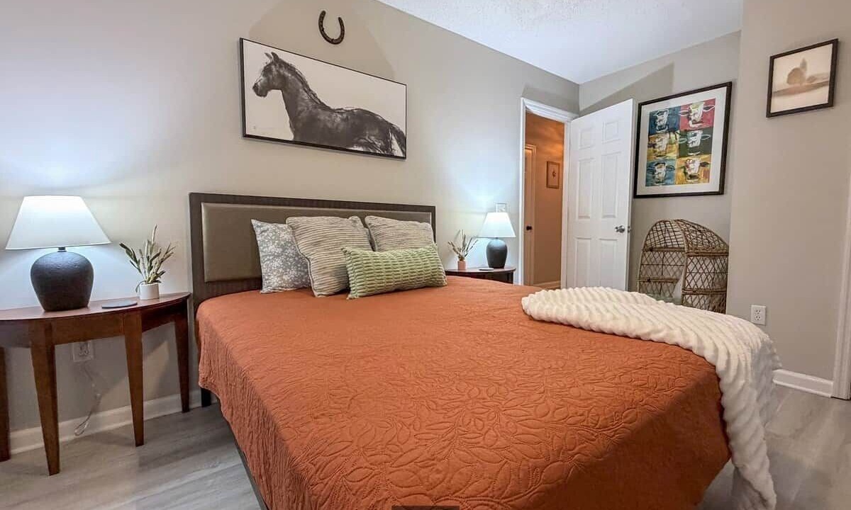 Photo of Bedroom in Hinesville