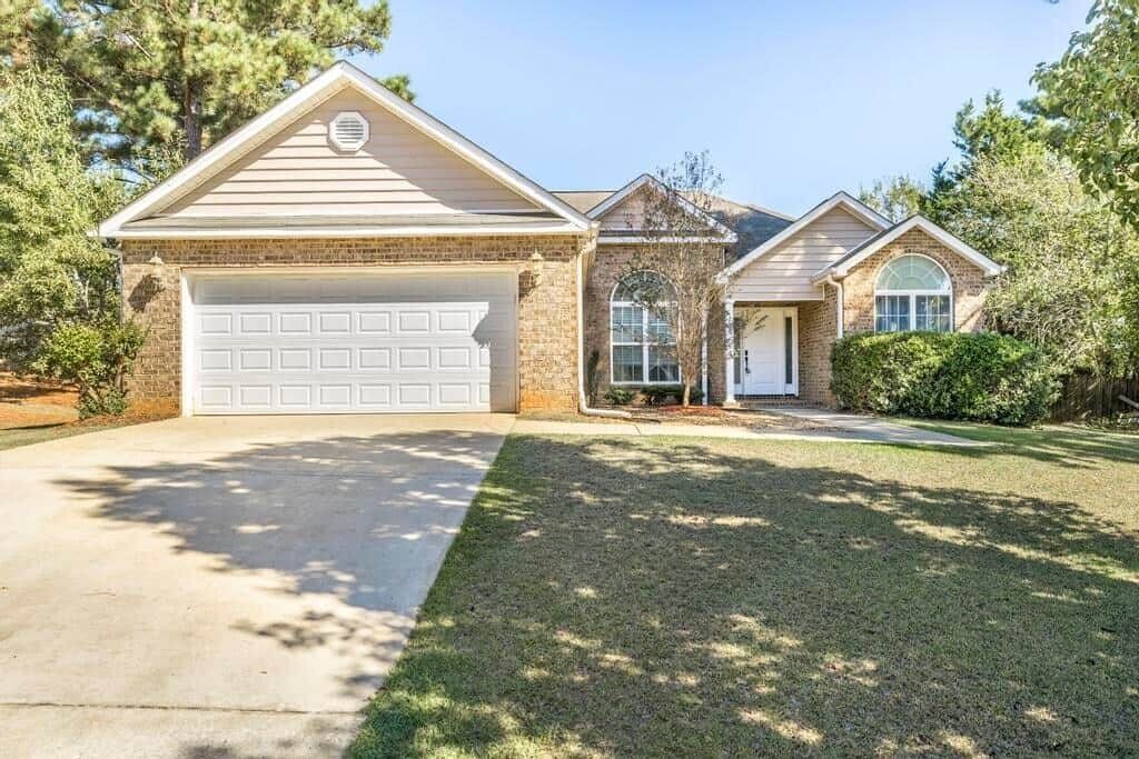 Photo of Outdoor in Kathleen