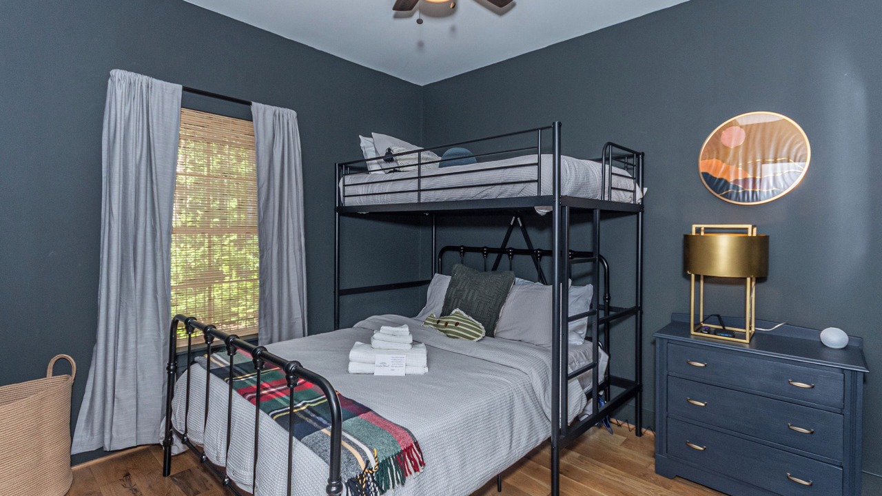 Photo of Bedroom in Tallassee