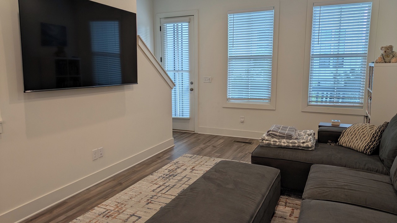 Photo of Livingroom in Westside