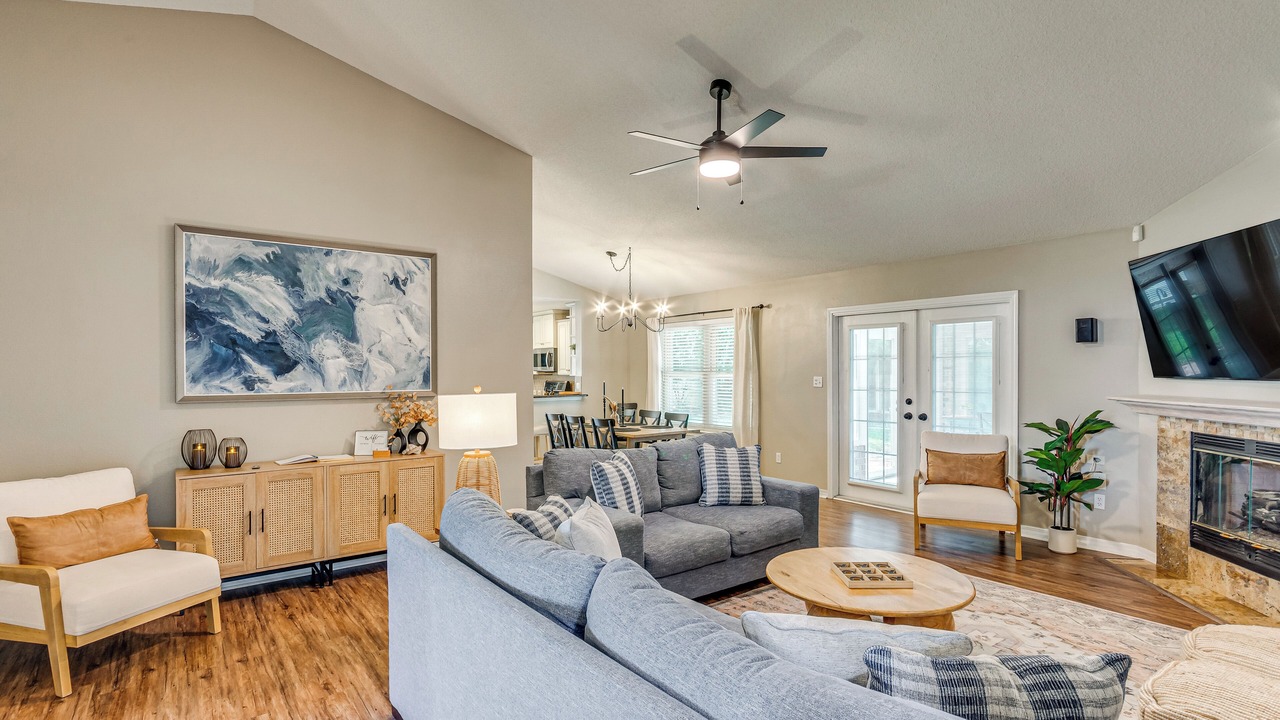 Photo of Livingroom in Ono Island