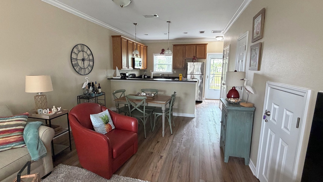 Photo of Livingroom in Long Beach