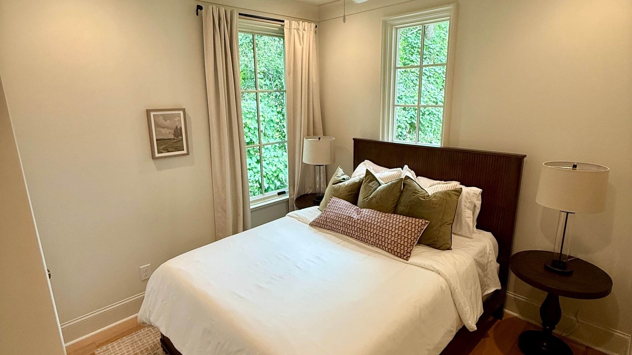 Photo of Bedroom in Pickwood