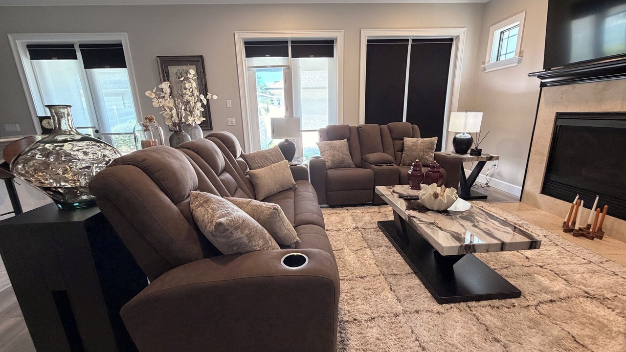 Photo of Livingroom in Fairview Shores