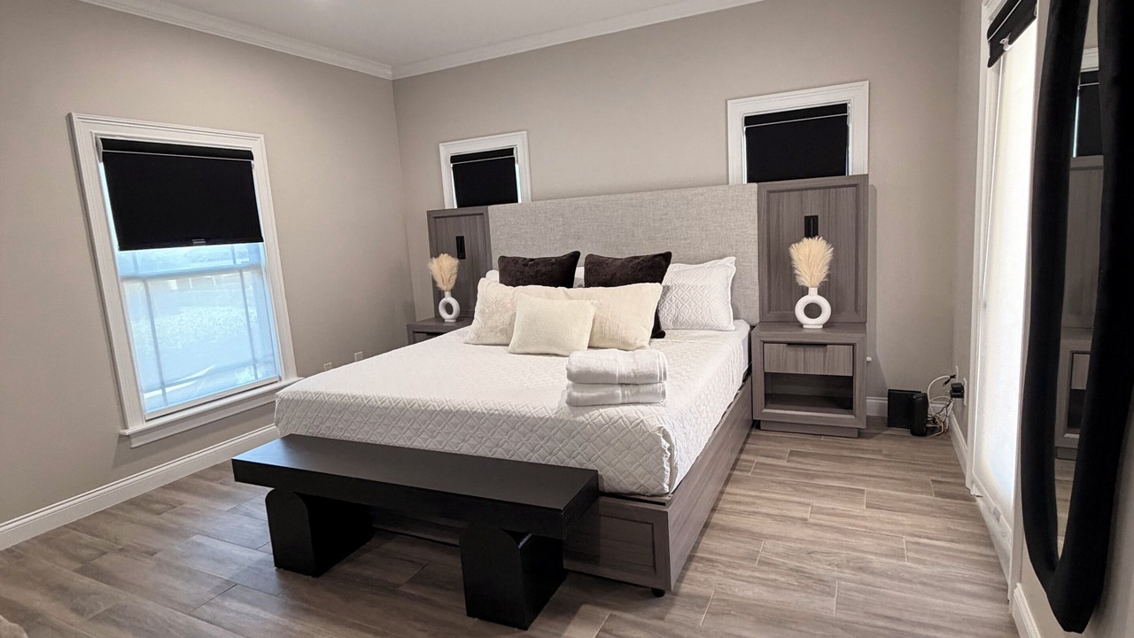 Photo of Bedroom in Fairview Shores