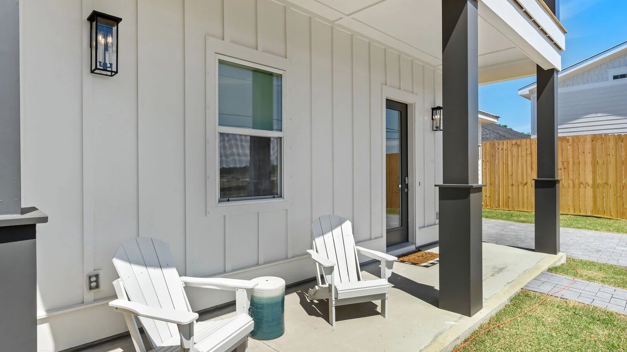 Photo of Patio Balcony in Kiska Beach