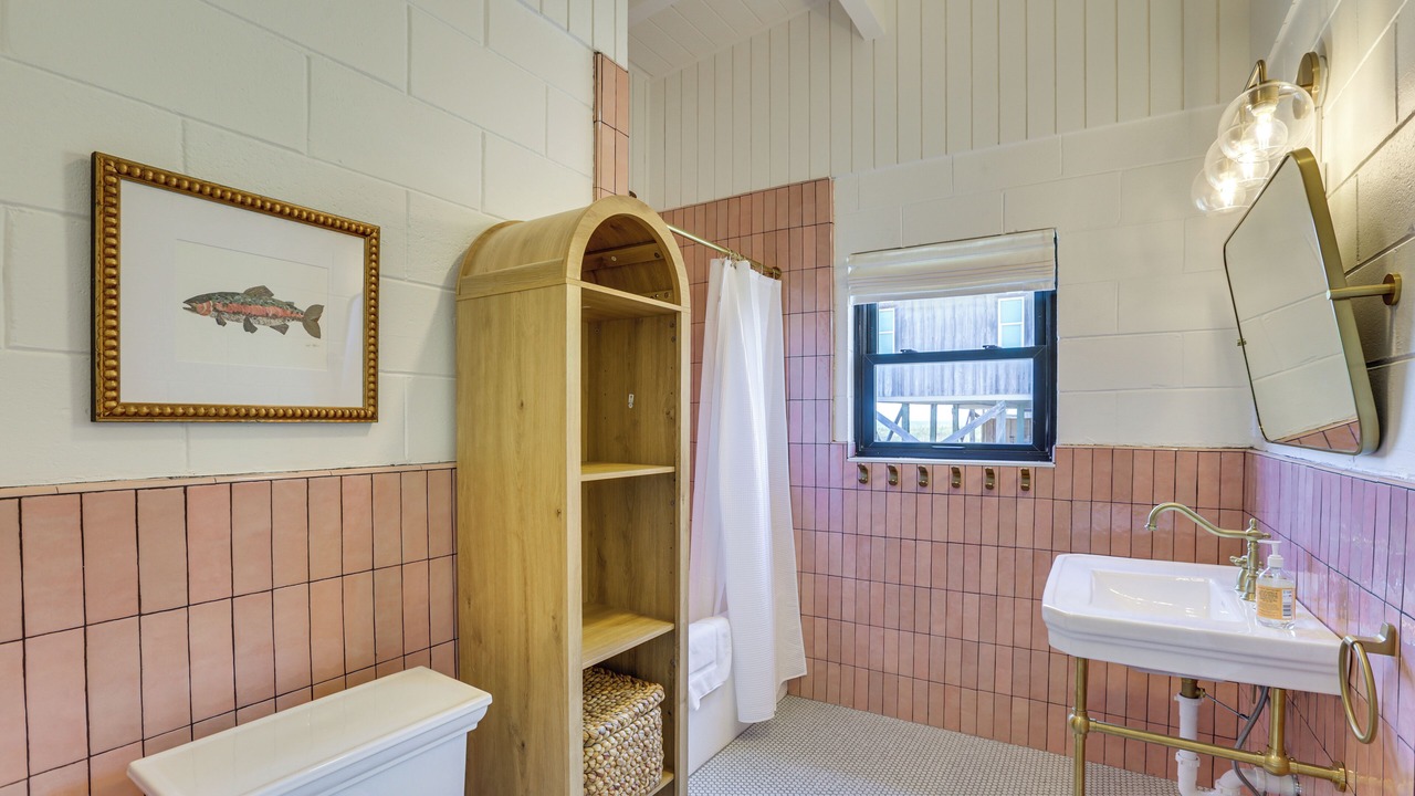 Photo of Bathroom in Alligator Point
