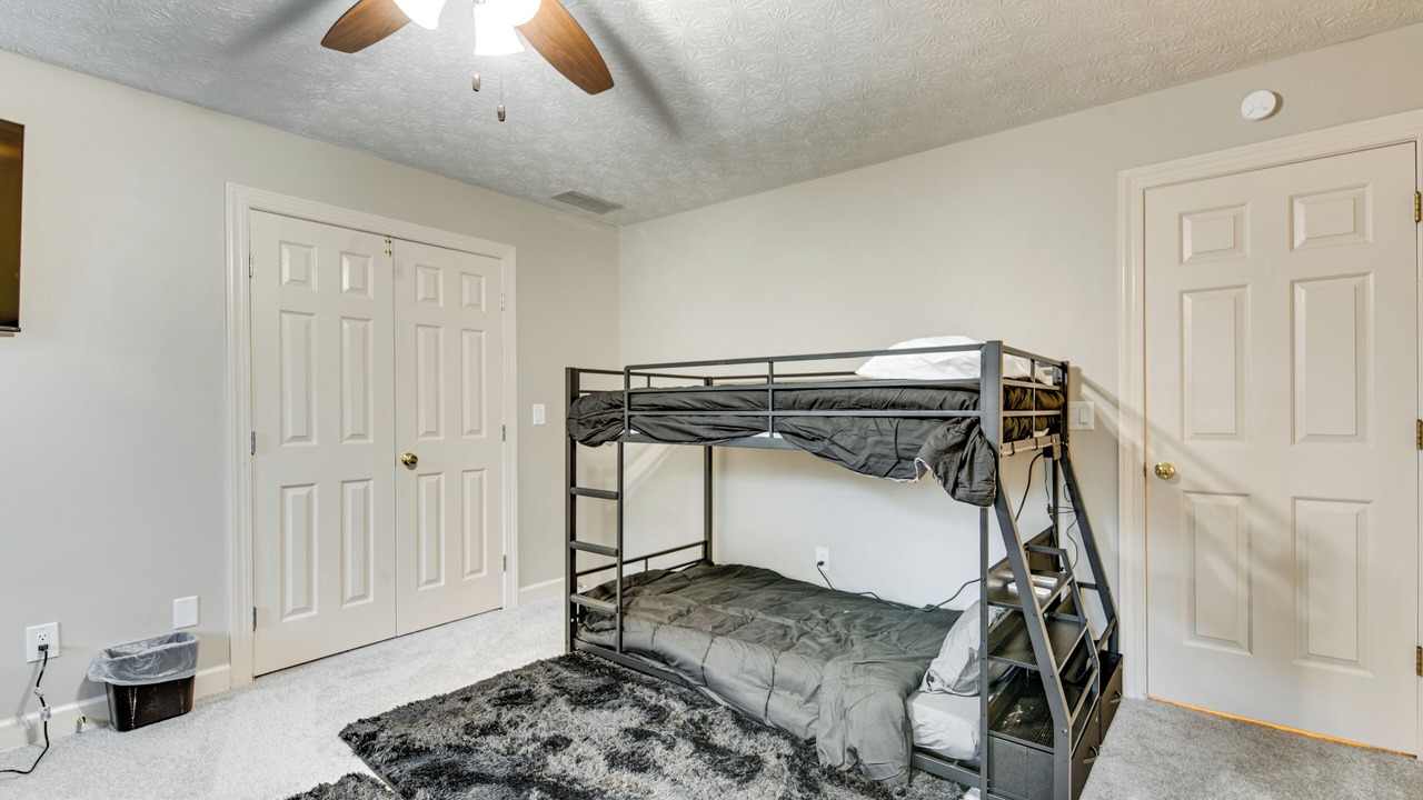 Photo of Bedroom in Northlake