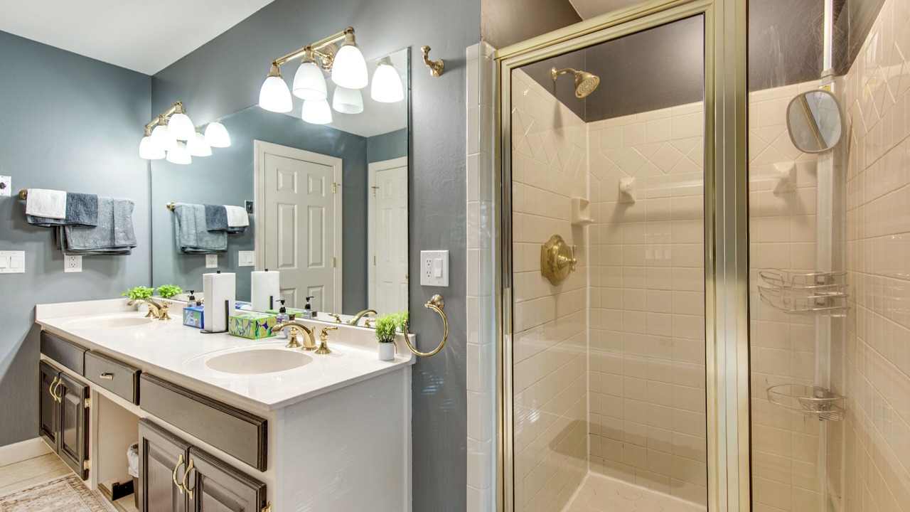 Photo of Bathroom in Northlake