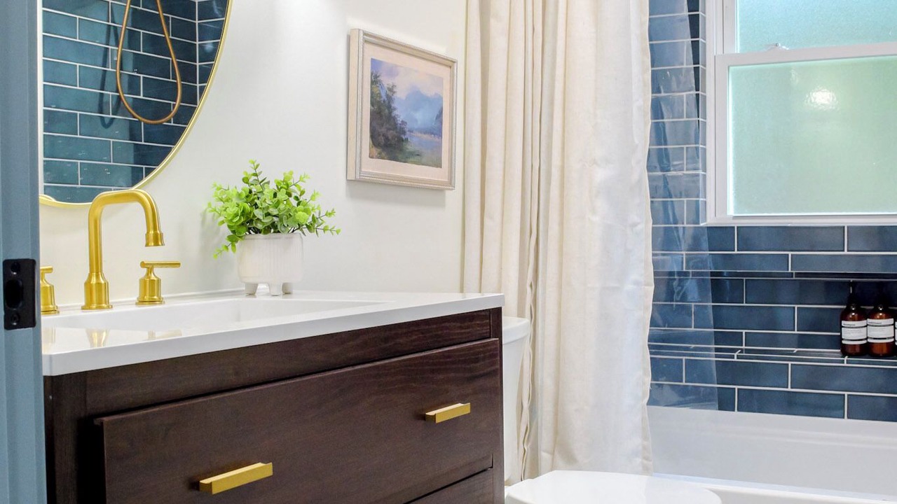Photo of Bathroom in Six Mile