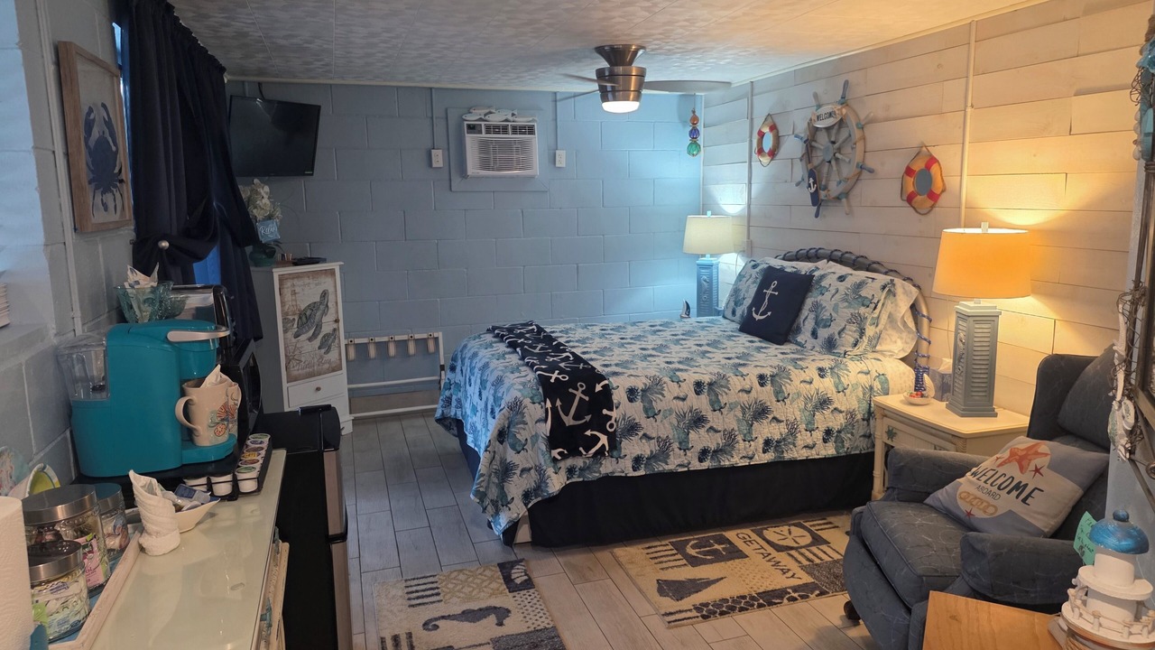 Photo of Bedroom in Indian Harbor Estates