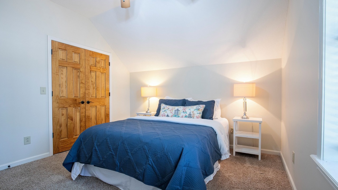 Photo of Bedroom in Lafayette County
