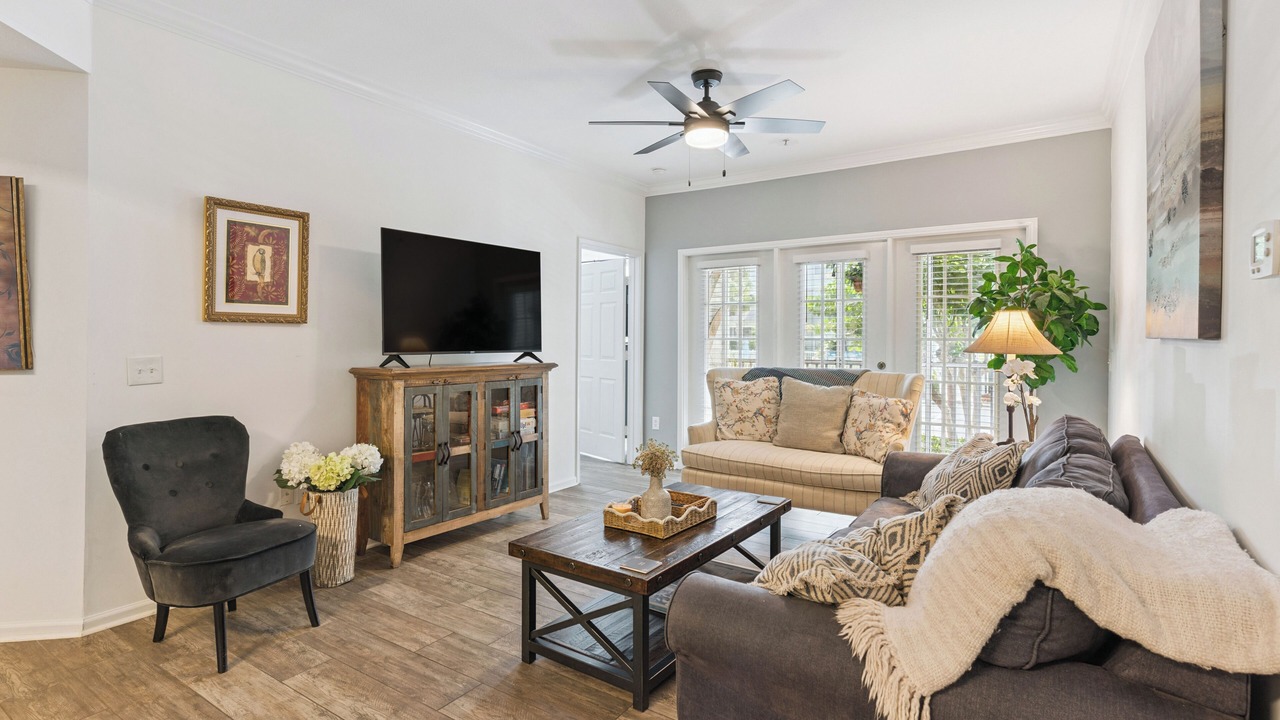 Photo of Livingroom in Saint Simons Heights
