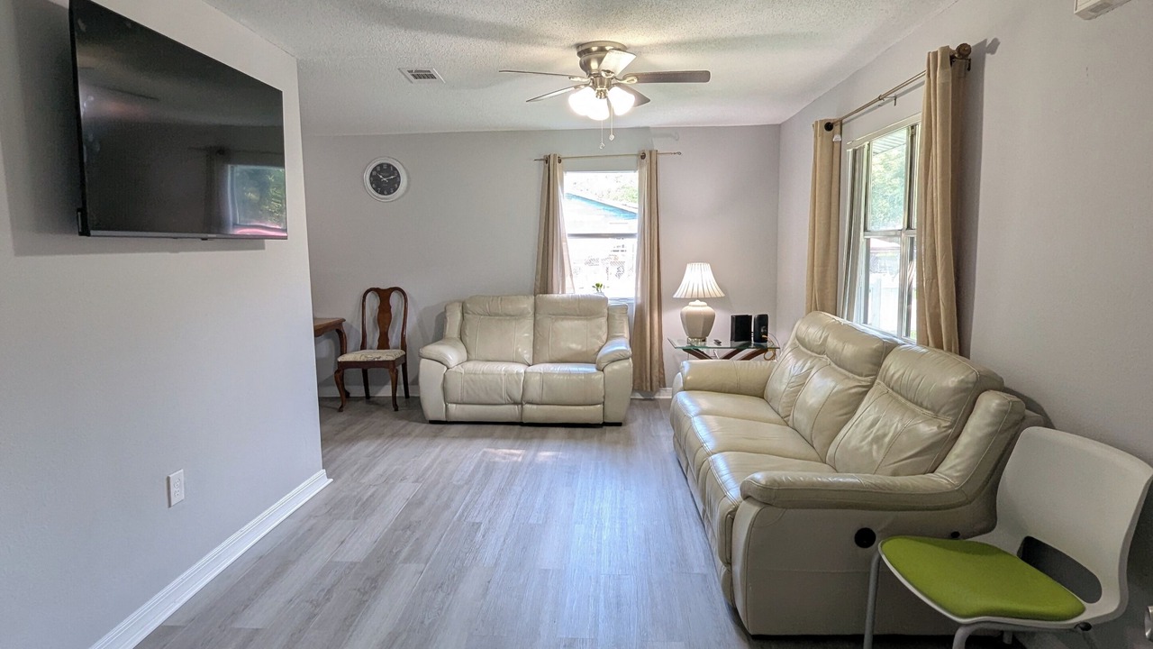 Photo of Livingroom in Cantonment