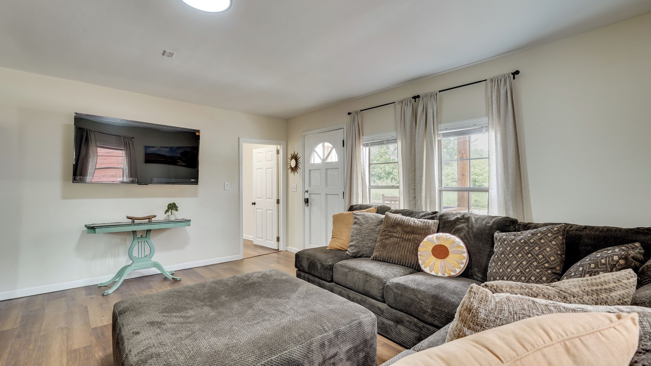 Photo of Livingroom in Louisville