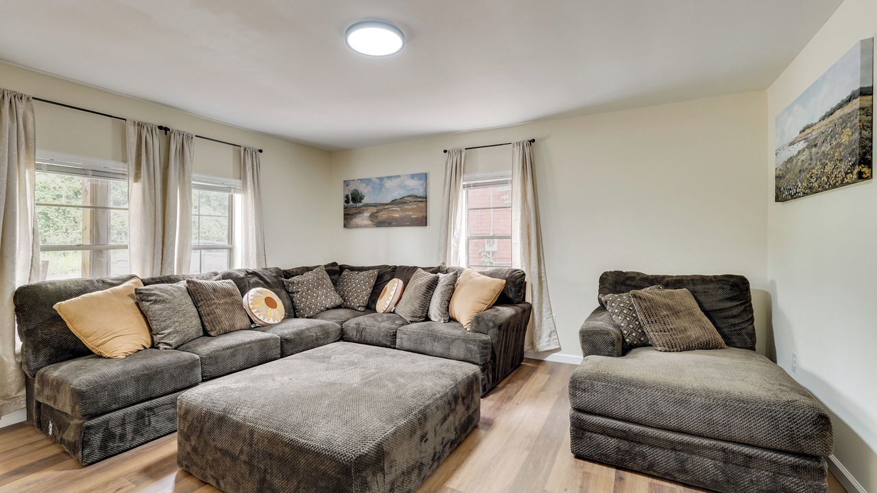 Photo of Livingroom in Louisville