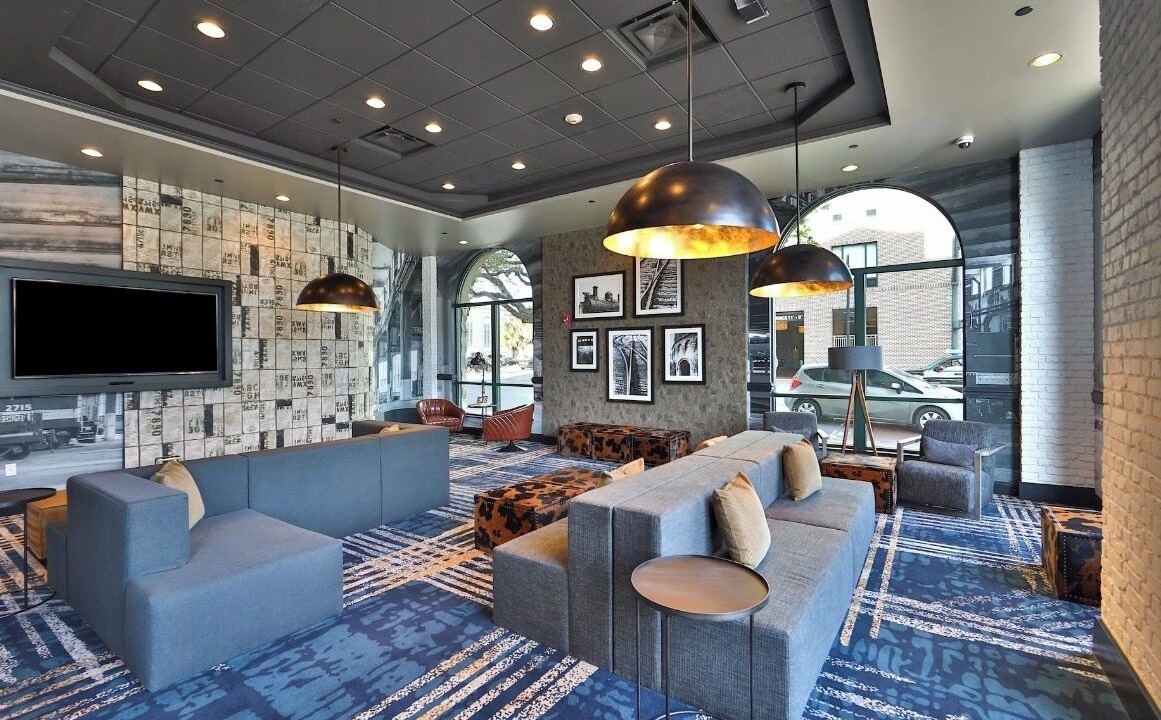 Photo of Livingroom in Historic District - North