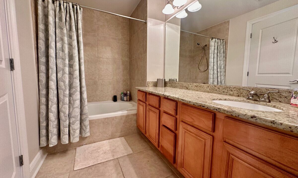 Photo of Bathroom in Henderson Point