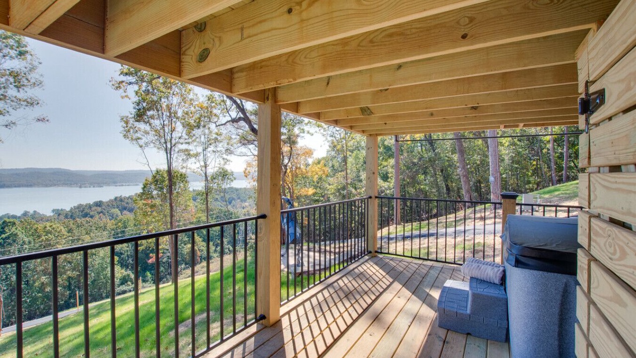 Photo of Outdoor in Groveoak