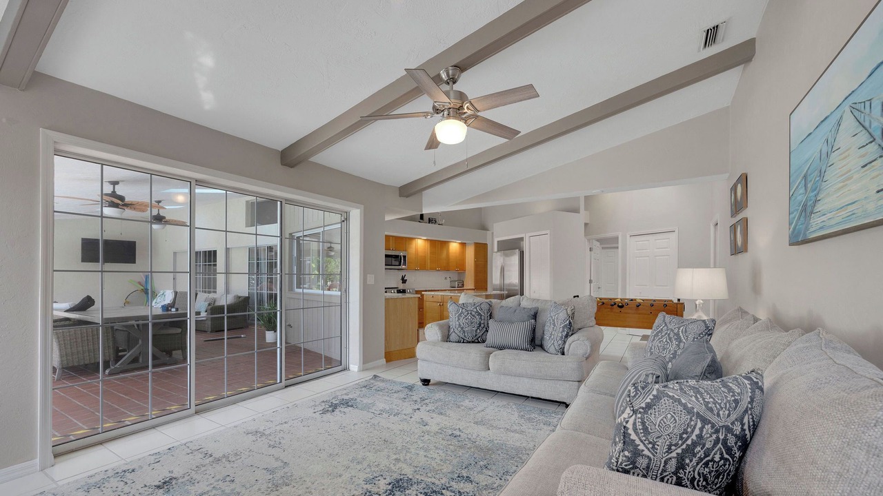 Photo of Livingroom in Palm Harbor