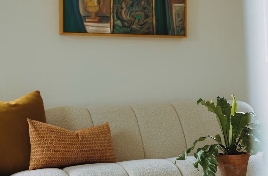 Photo of Livingroom in Lower Garden District