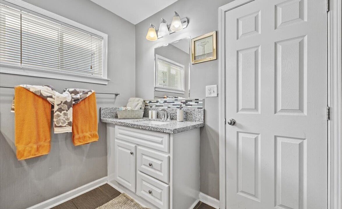 Photo of Bathroom in Belvedere Park