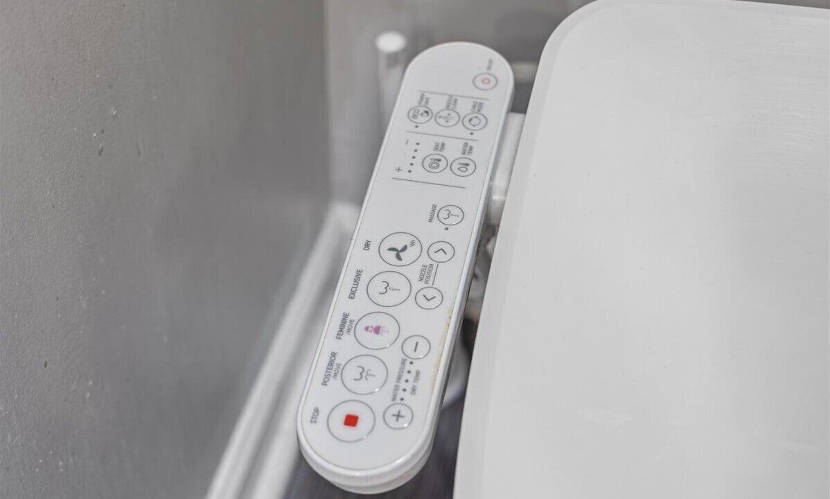 Photo of Bathroom in Belvedere Park