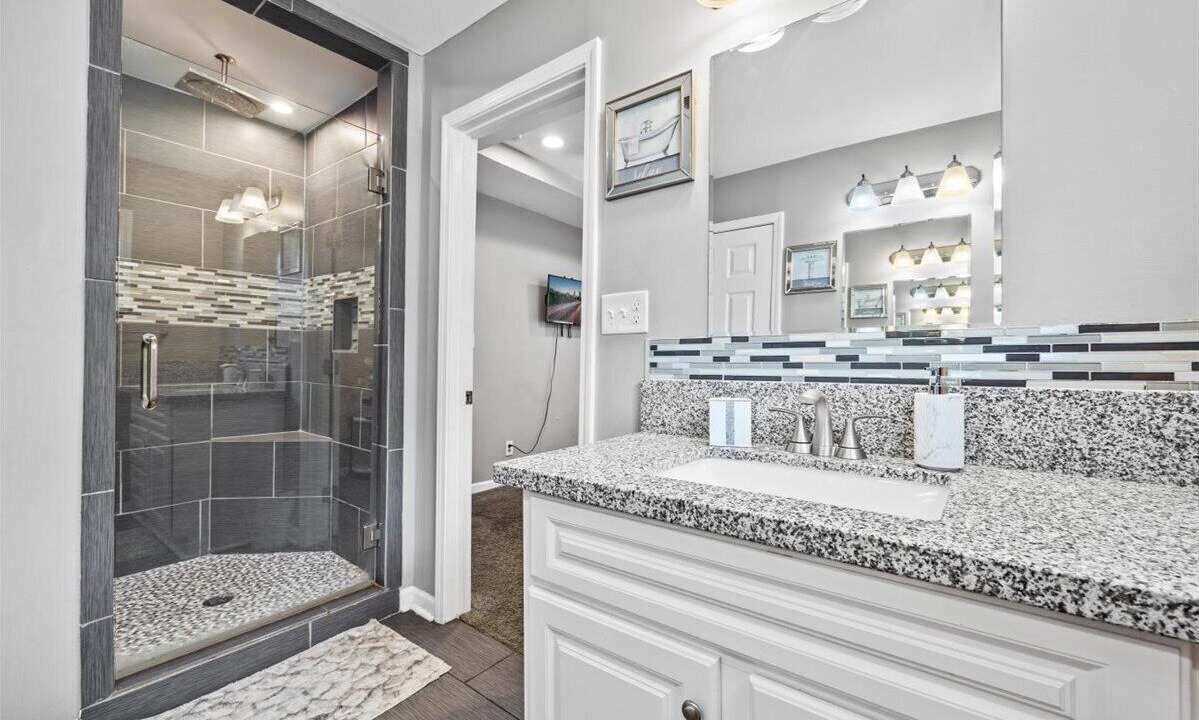 Photo of Bathroom in Belvedere Park